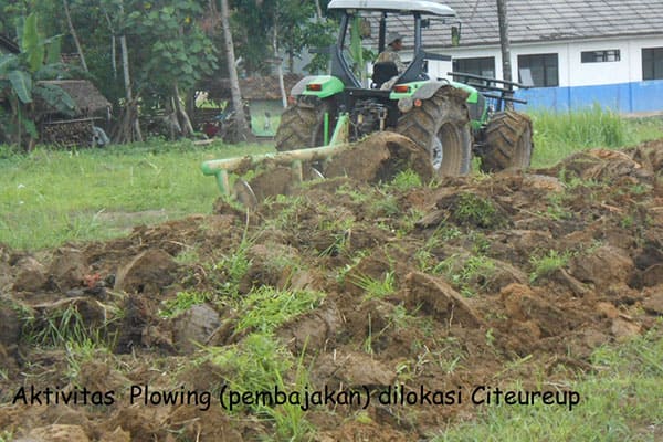plowing - pt aman agrindo